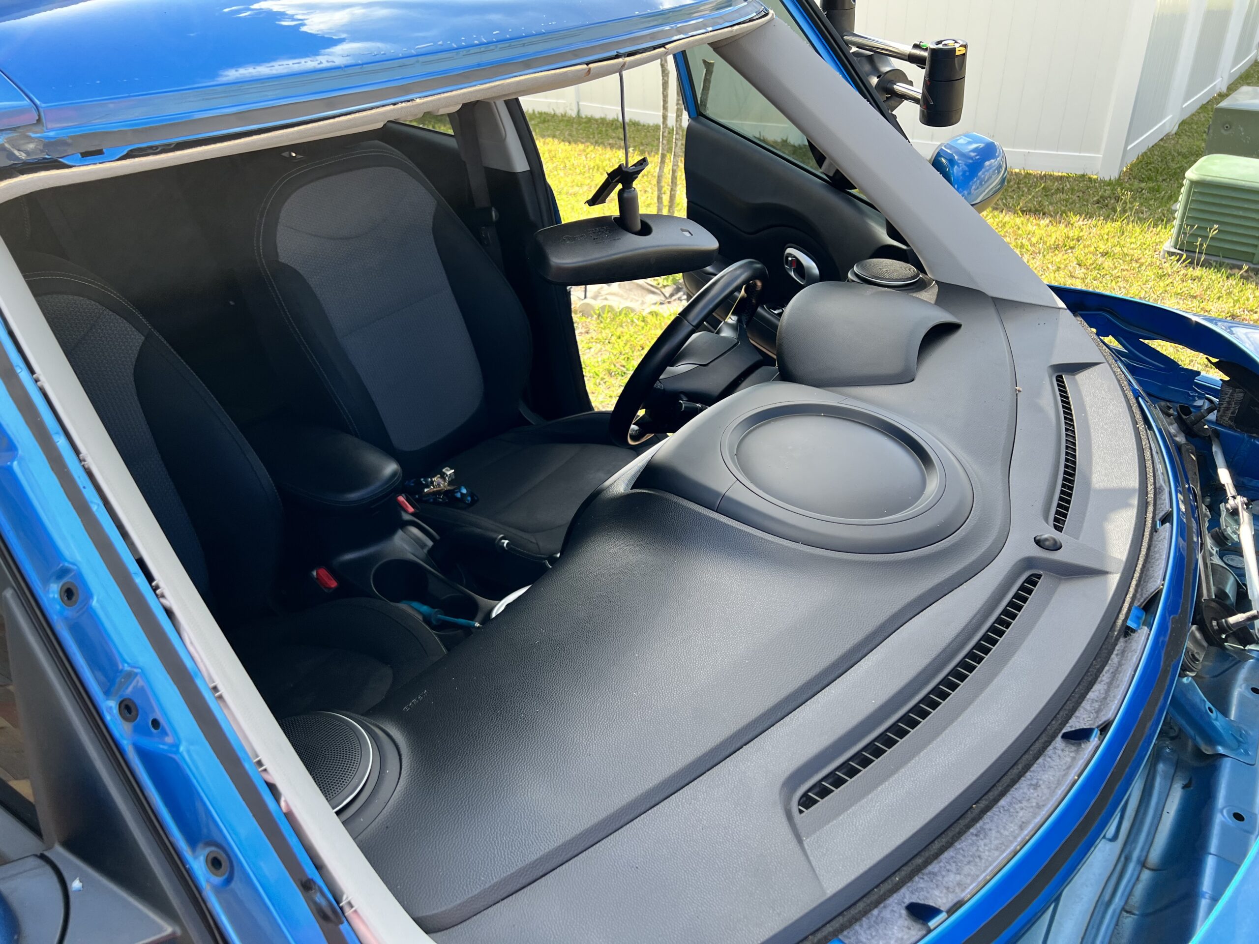 Mobile auto glass service